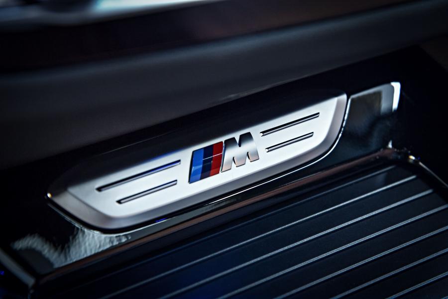 Логотип BMW X3 M40i (G01) 2017 года  (WW) (фото 24 из 184)